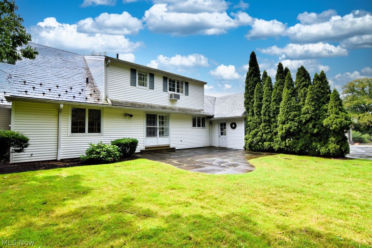 22675 Canterbury Lane Shaker Heights OH 44122
