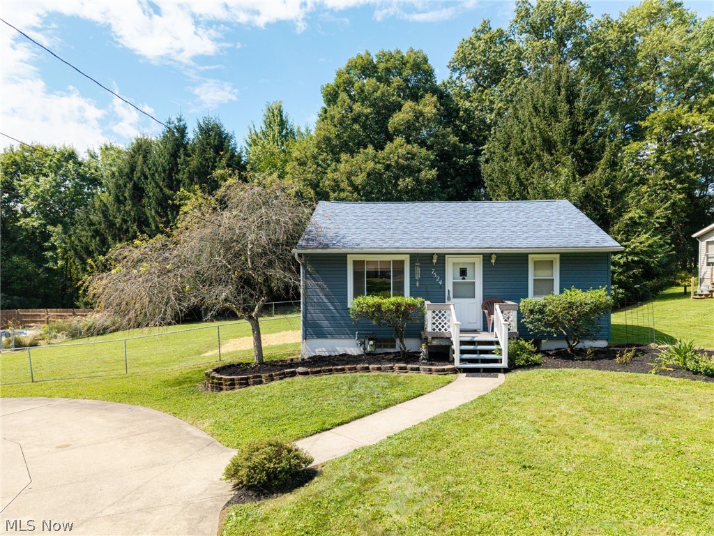 7524 N 7th Avenue Clinton OH 44216