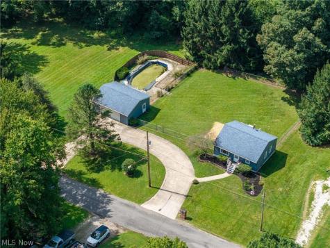 7524 N 7th Avenue Clinton OH 44216