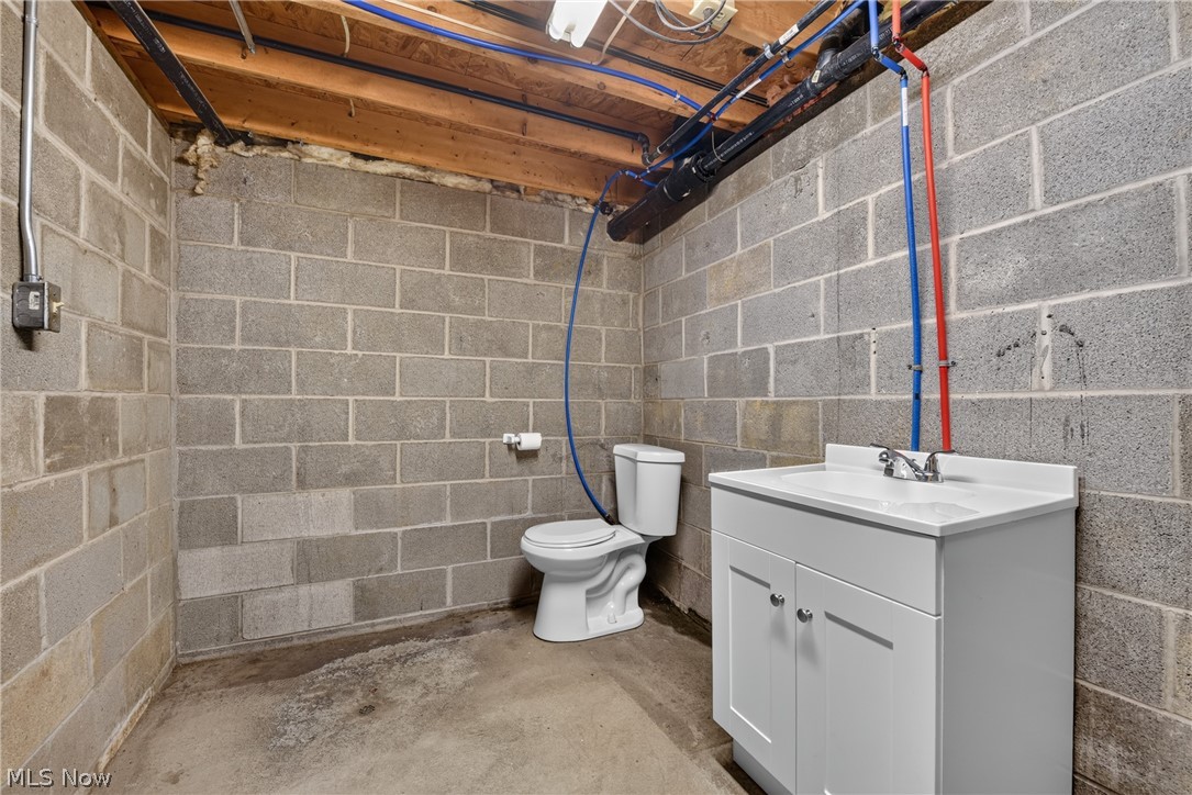 7915 Hill Church Street SE East Canton OH 44730