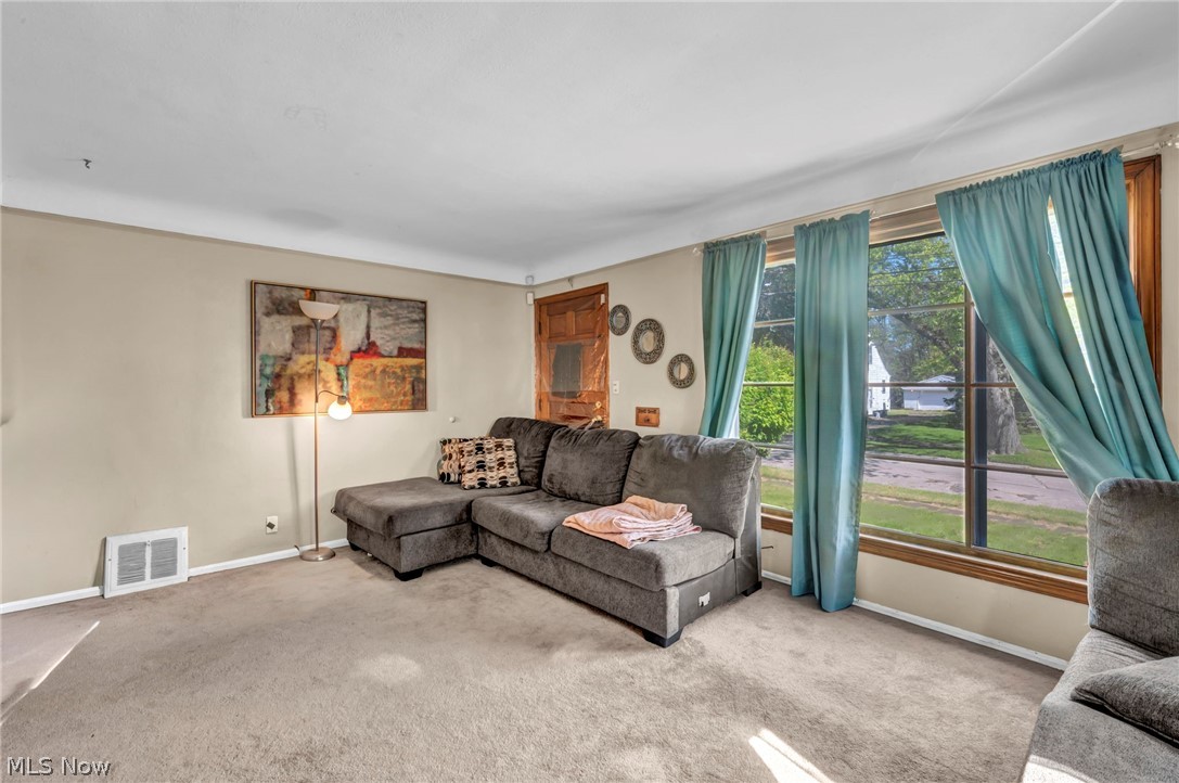 15812 Grant Avenue Maple Heights OH 44137