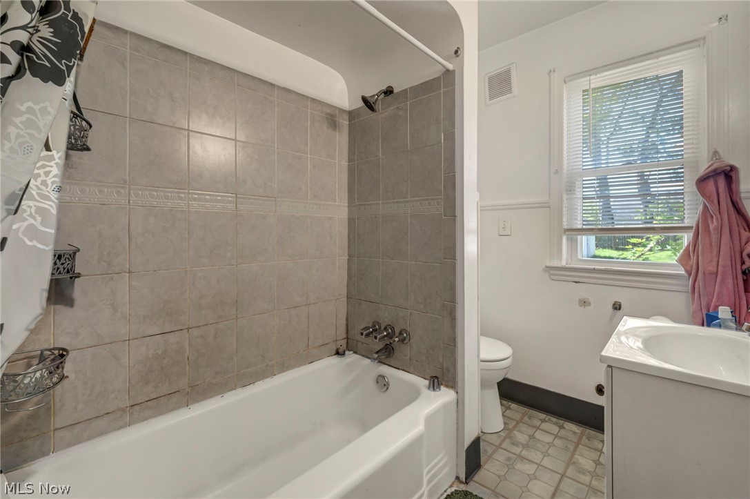 15812 Grant Avenue Maple Heights OH 44137
