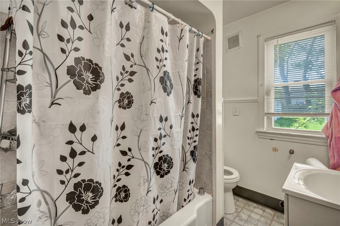 15812 Grant Avenue Maple Heights OH 44137