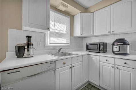 15812 Grant Avenue Maple Heights OH 44137