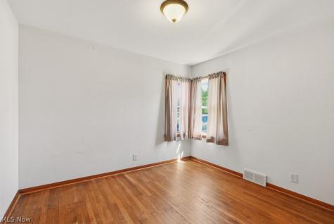 125 Meadowlane Road Seven Hills OH 44131