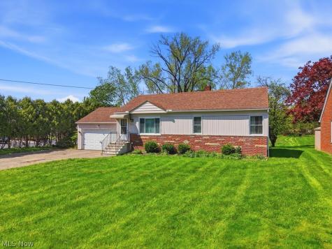 125 Meadowlane Road Seven Hills OH 44131