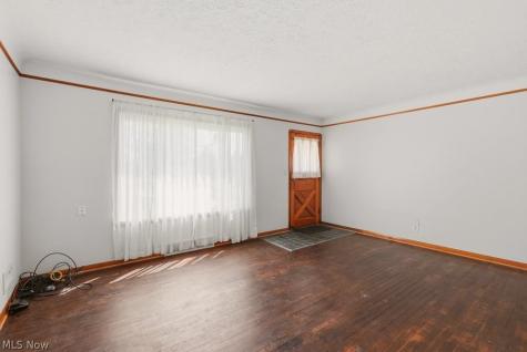 125 Meadowlane Road Seven Hills OH 44131