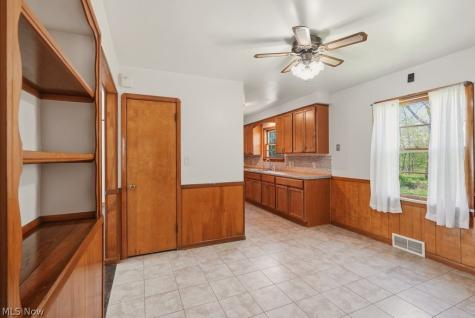 125 Meadowlane Road Seven Hills OH 44131