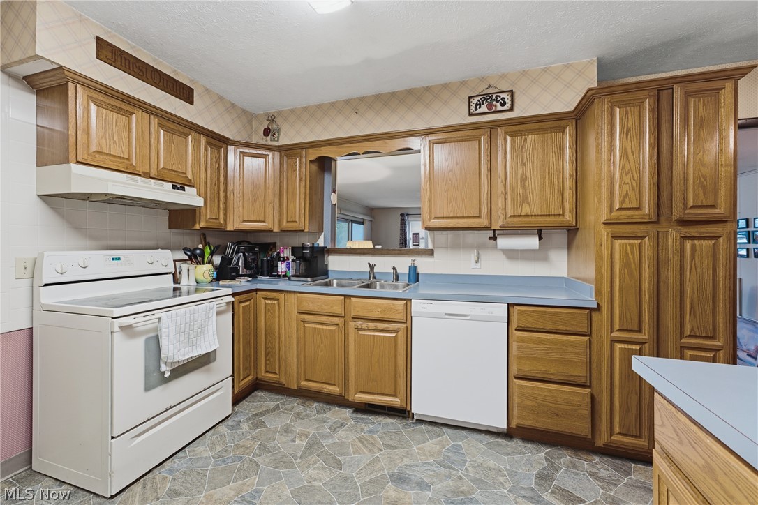 6965 Glenmere Avenue NE Canton OH 44721