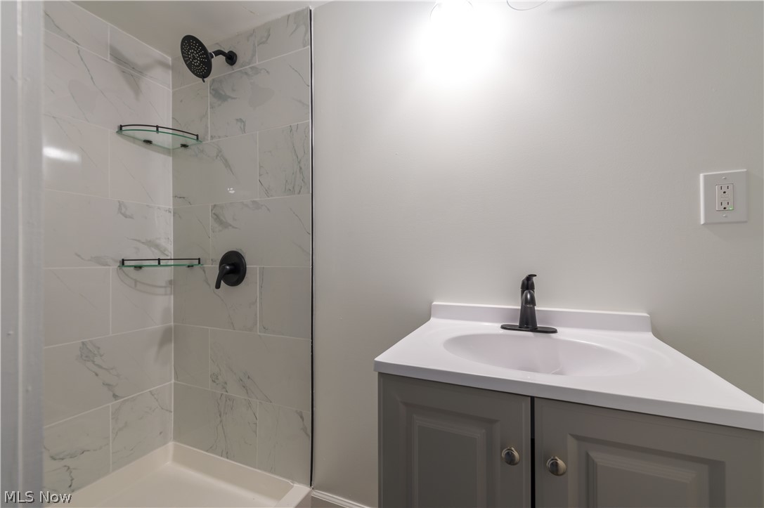 12416 Mortimer Avenue Cleveland OH 44111