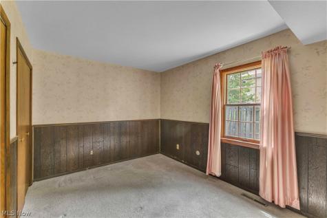 1913 Alcott Lane Brunswick OH 44212