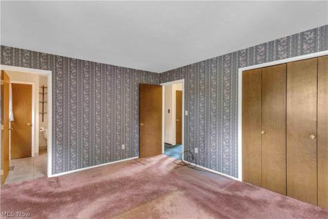 1913 Alcott Lane Brunswick OH 44212
