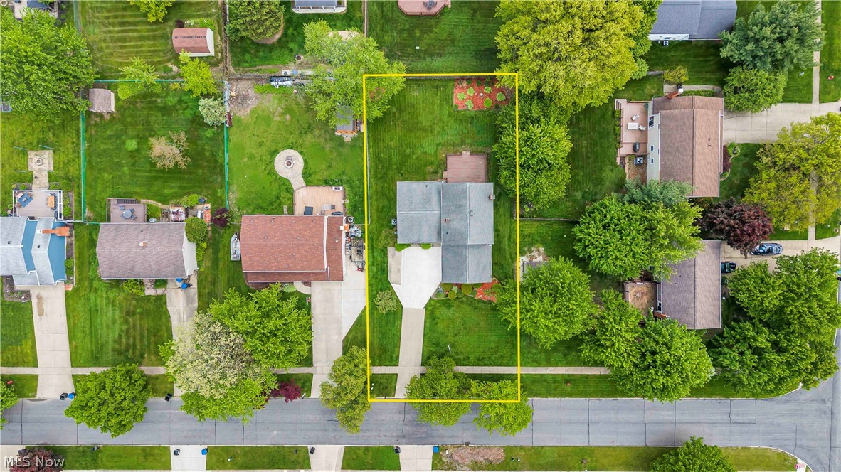 1913 Alcott Lane Brunswick OH 44212