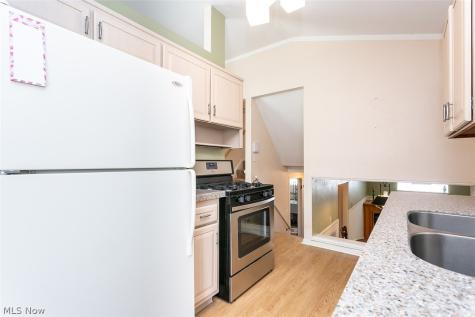 6379 Edgehurst Drive Brook Park OH 44142