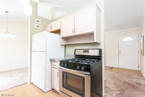 6379 Edgehurst Drive Brook Park OH 44142