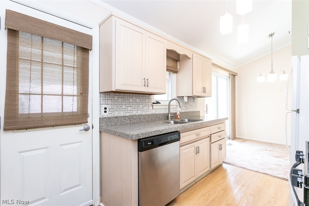 6379 Edgehurst Drive Brook Park OH 44142