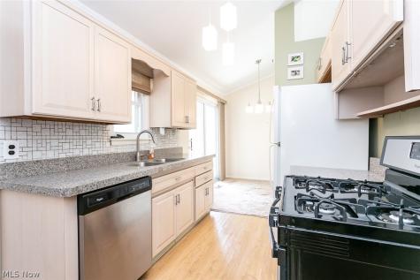 6379 Edgehurst Drive Brook Park OH 44142