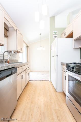 6379 Edgehurst Drive Brook Park OH 44142