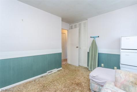 6379 Edgehurst Drive Brook Park OH 44142