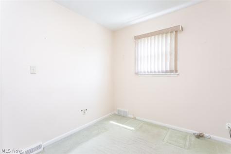 6379 Edgehurst Drive Brook Park OH 44142