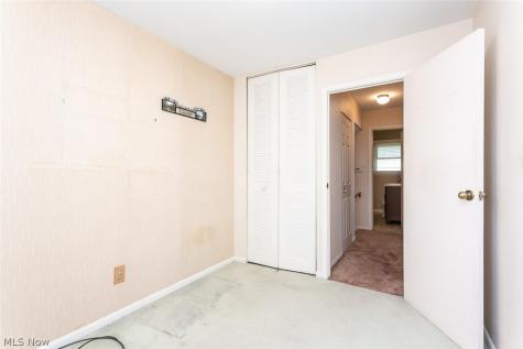 6379 Edgehurst Drive Brook Park OH 44142