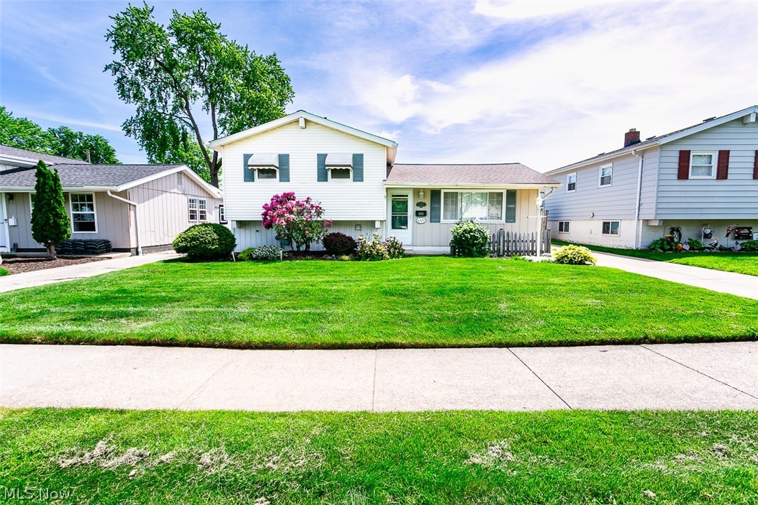 6379 Edgehurst Drive Brook Park OH 44142