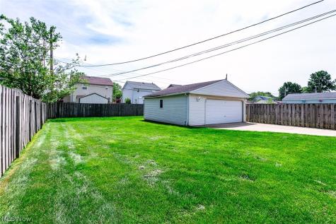 6379 Edgehurst Drive Brook Park OH 44142