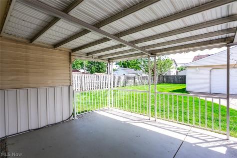 6379 Edgehurst Drive Brook Park OH 44142