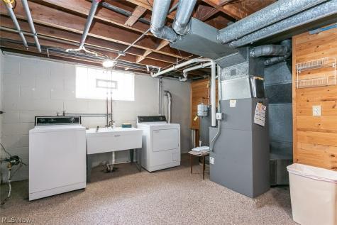 6379 Edgehurst Drive Brook Park OH 44142