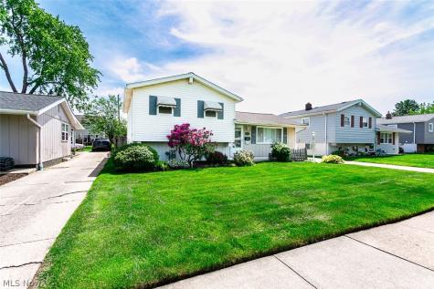 6379 Edgehurst Drive Brook Park OH 44142