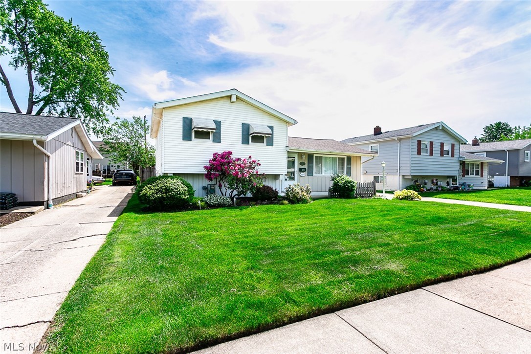 6379 Edgehurst Drive Brook Park OH 44142