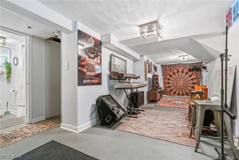 2218 Wyandotte Avenue Lakewood OH 44107