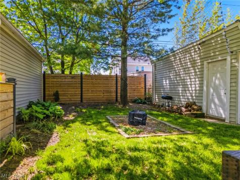 2218 Wyandotte Avenue Lakewood OH 44107