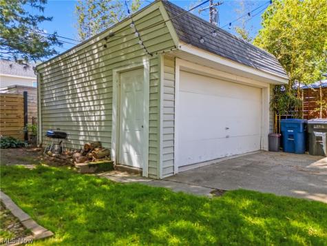 2218 Wyandotte Avenue Lakewood OH 44107