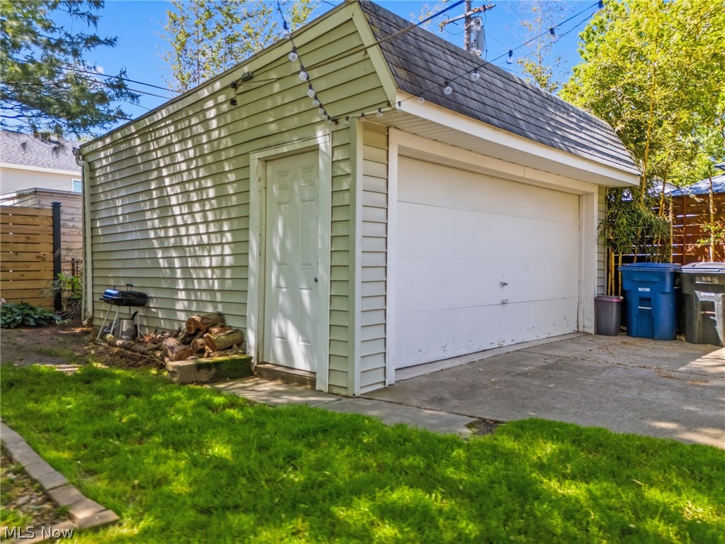 2218 Wyandotte Avenue Lakewood OH 44107