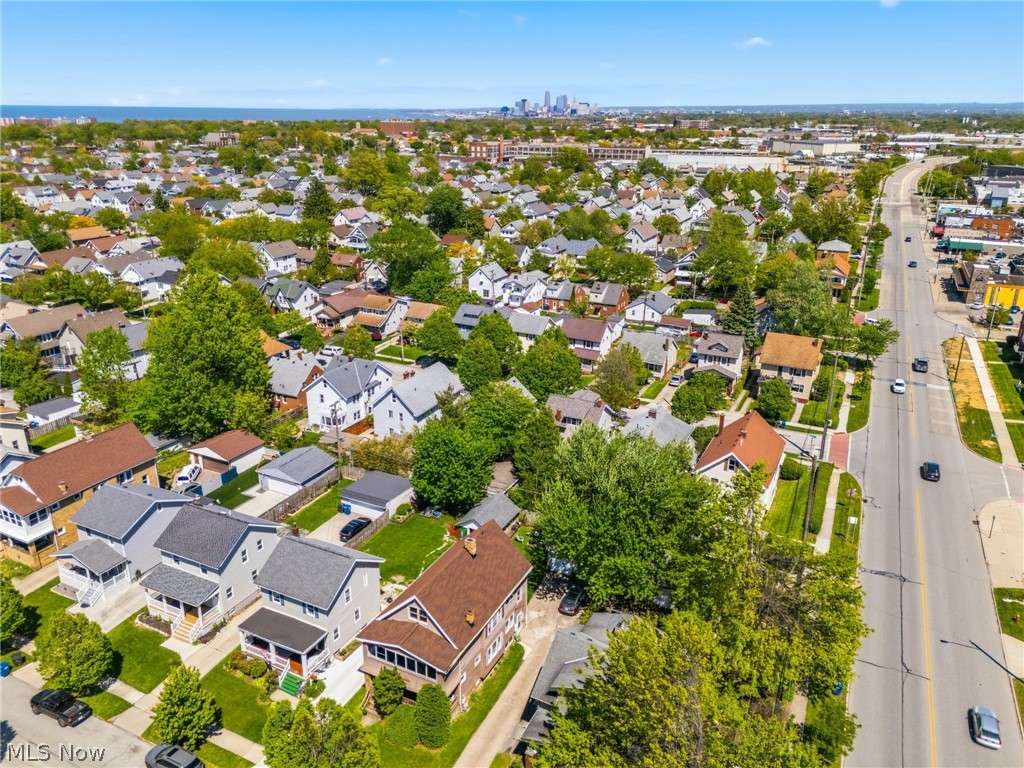 2218 Wyandotte Avenue Lakewood OH 44107