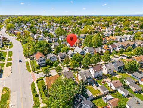 2218 Wyandotte Avenue Lakewood OH 44107