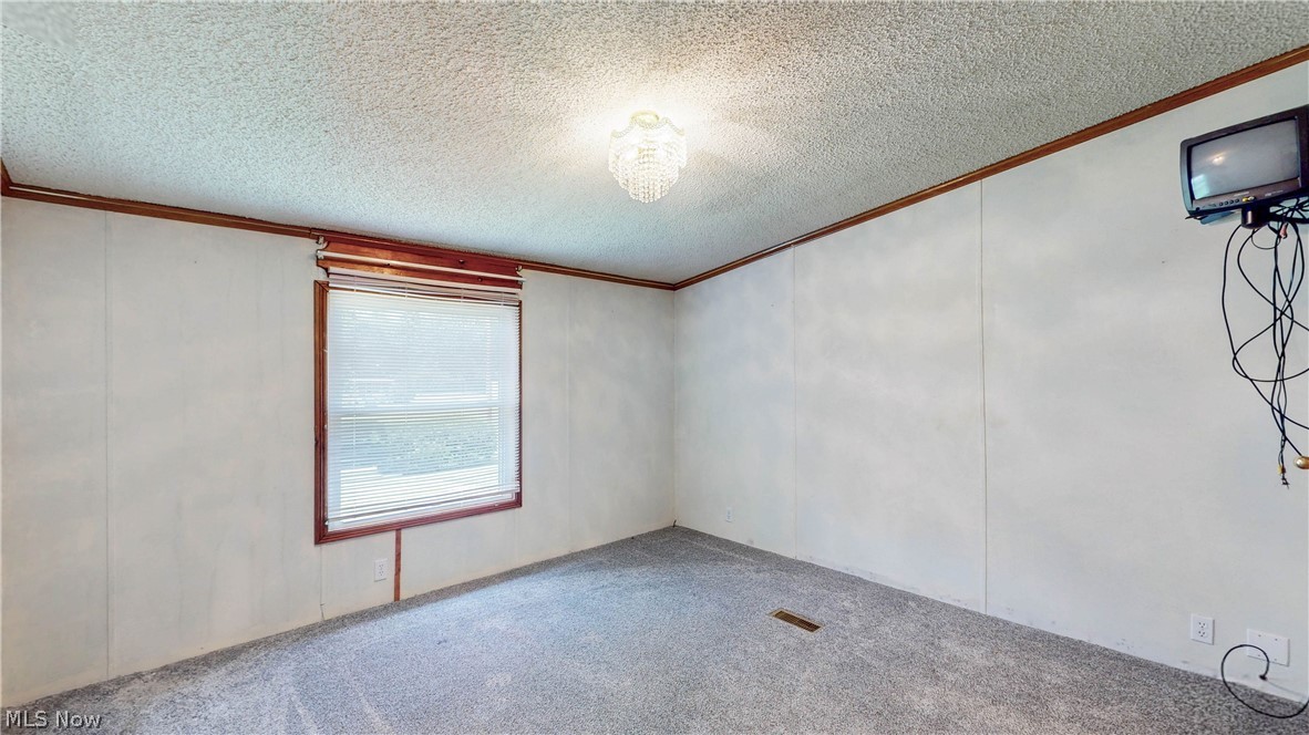 1125 S Johnson Road Sebring OH 44672