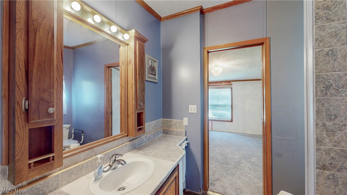 1125 S Johnson Road Sebring OH 44672