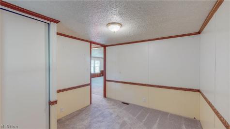 1125 S Johnson Road Sebring OH 44672