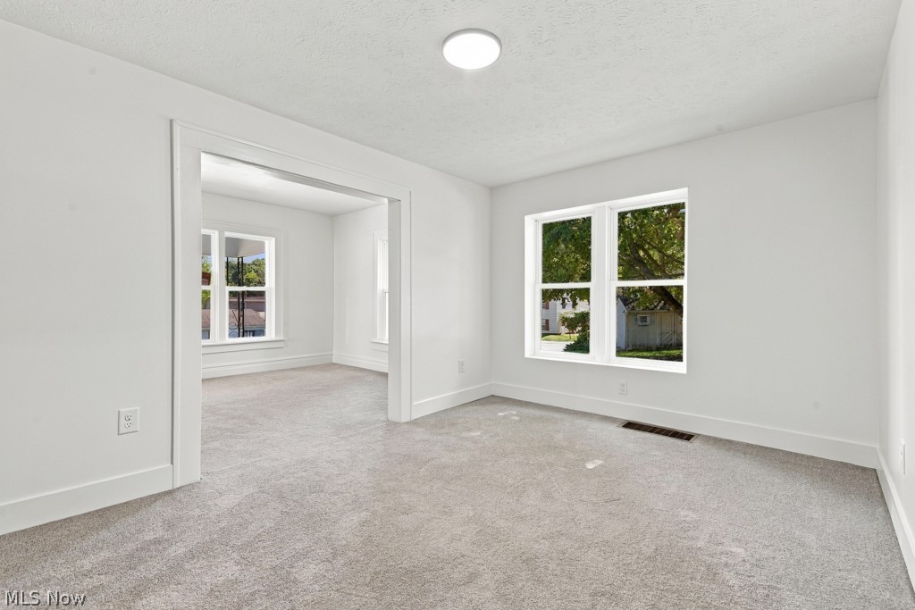 1588 Josephine Avenue Lakemore OH 44250