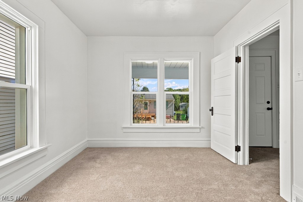 1588 Josephine Avenue Lakemore OH 44250