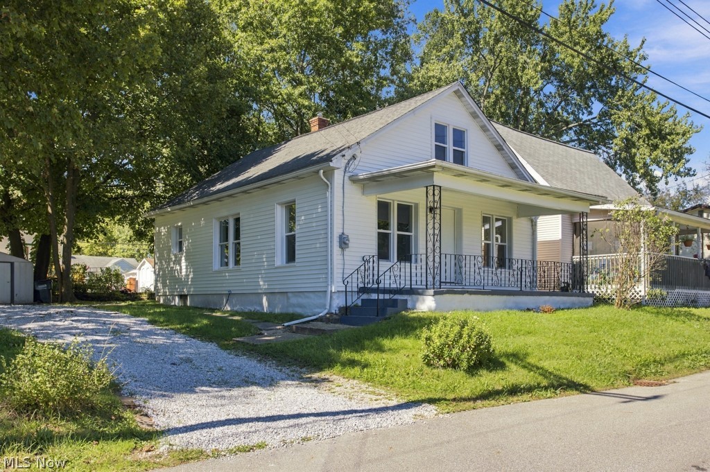 1588 Josephine Avenue Lakemore OH 44250