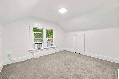 1588 Josephine Avenue Lakemore OH 44250