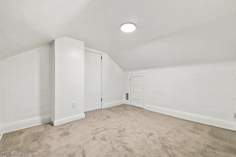 1588 Josephine Avenue Lakemore OH 44250