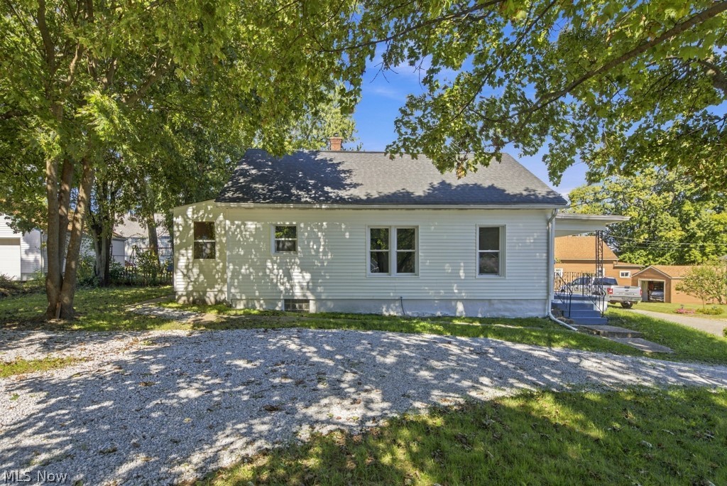 1588 Josephine Avenue Lakemore OH 44250