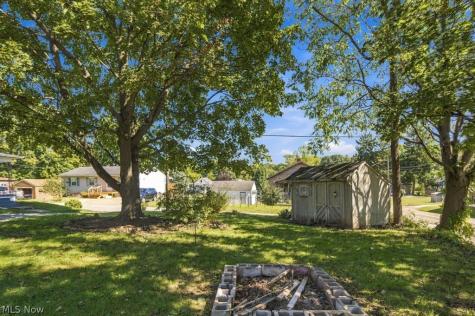1588 Josephine Avenue Lakemore OH 44250
