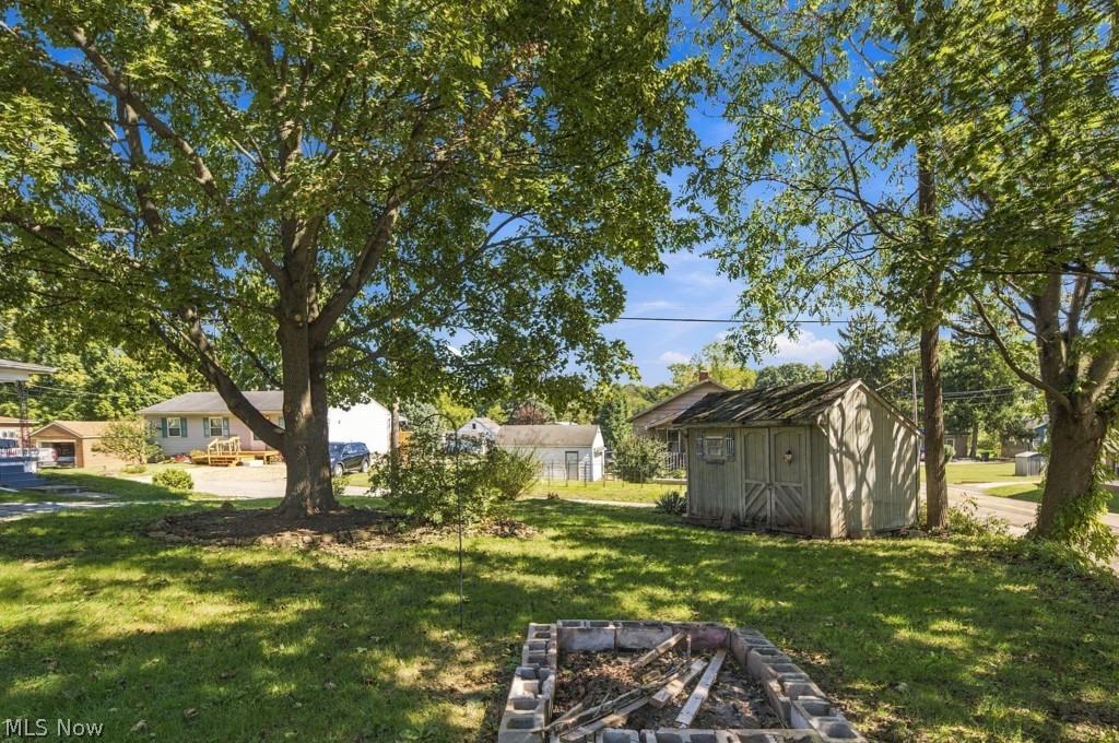 1588 Josephine Avenue Lakemore OH 44250