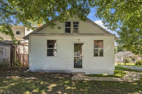 1588 Josephine Avenue Lakemore OH 44250