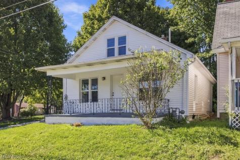 1588 Josephine Avenue Lakemore OH 44250